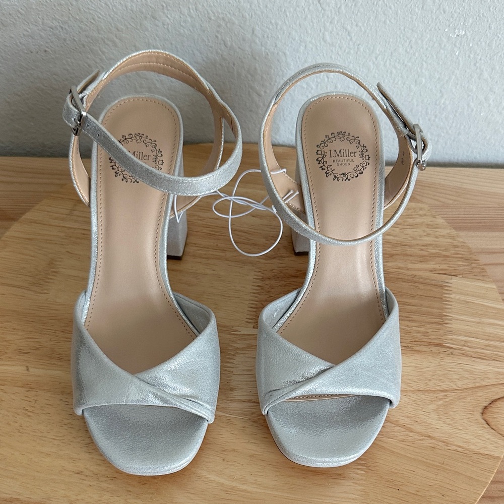 I. Miller Womens Sequoia Heeled Sandals 6M